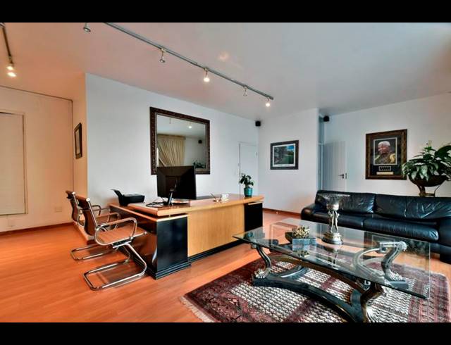 5 BEDROOM HOUSE FOR SALE IN GLENVISTA